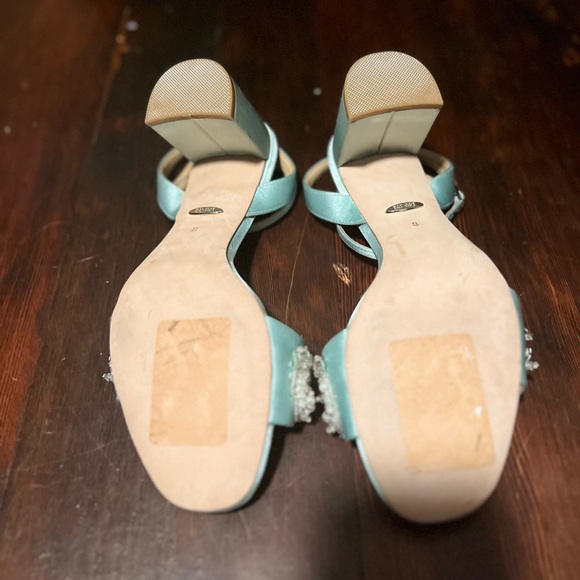 Badgley Mischka Satin Teal Clara Heels Size 8 Shoes Retail $235 Tiffany Blue - Picture 2 of 5